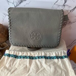 EUC Vintage Tory Burch Marion Whipstitch Soft Leather Gray Crossbody Bag w/strap